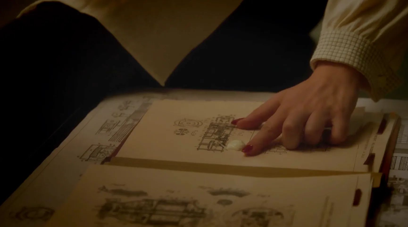 Peggy Drops Mayo on Whitney's Patent